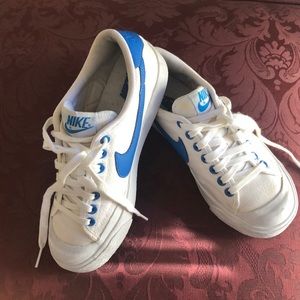 2010 NIKE ALL COURT LOWS